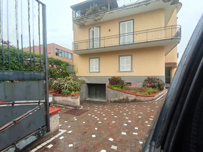 Appartamento con 8 locali in vendita in Via Caprile, Ercolano