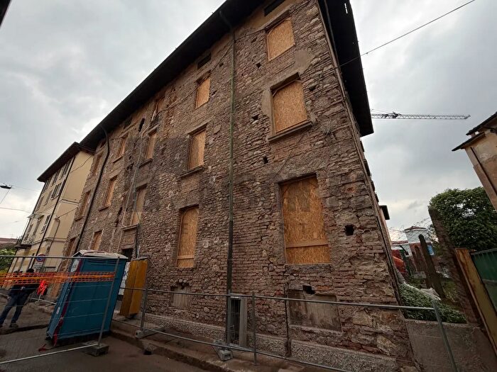 Appartamento trilocale in vendita in Via Sicilia, Brescia
