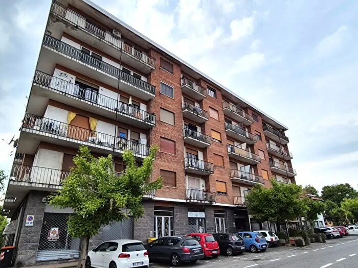 Appartamento trilocale in vendita in Via XXV Luglio, San Giusto Canavese