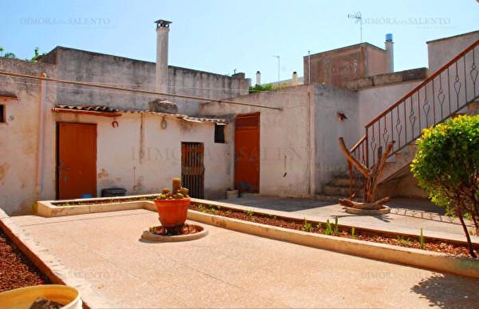 Casa trilocale in vendita in Via Carlo del Prete, Salve