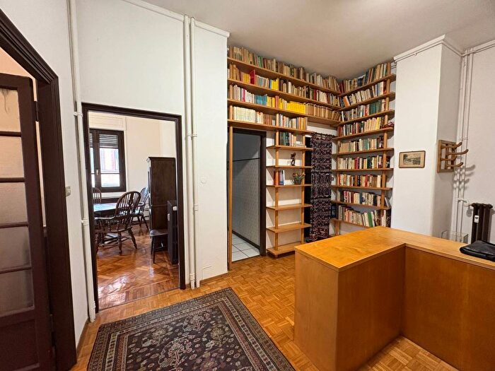 Appartamento trilocale in affitto in Via Spagnoletto, Monte Rosa Lotto, Milano