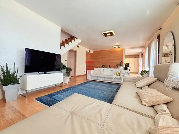 Appartamento con 5 locali in vendita in Via Tito Speri, Vigonza