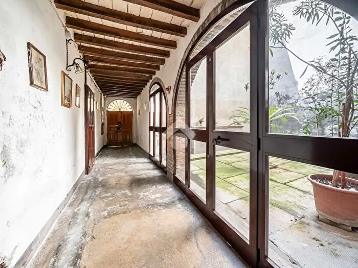 Casa con 11 locali in vendita in Via Alberigo da Barbiano, Montecchio Emilia