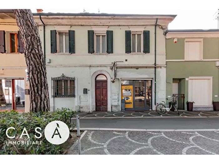 Appartamento con 7 locali in vendita in Via Mazzini, Cesenatico