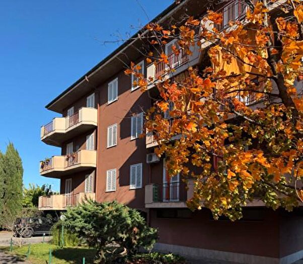 Appartamento trilocale in vendita in Strada Bobbio, Voghera