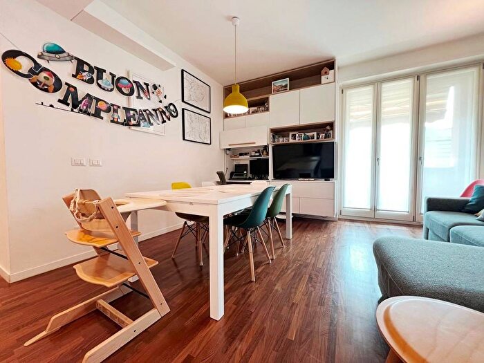 Appartamento trilocale in affitto in Via Giovanni Cimabue, Monte Stella, Milano