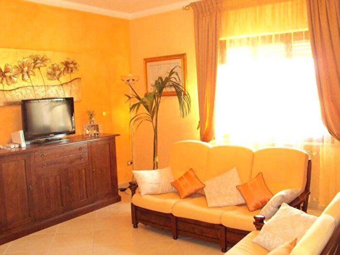 Appartamento con 6 locali in vendita in Fucecchio