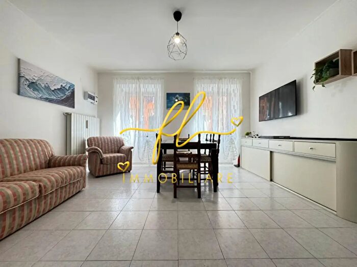 Appartamento con 5 locali in vendita in Livorno