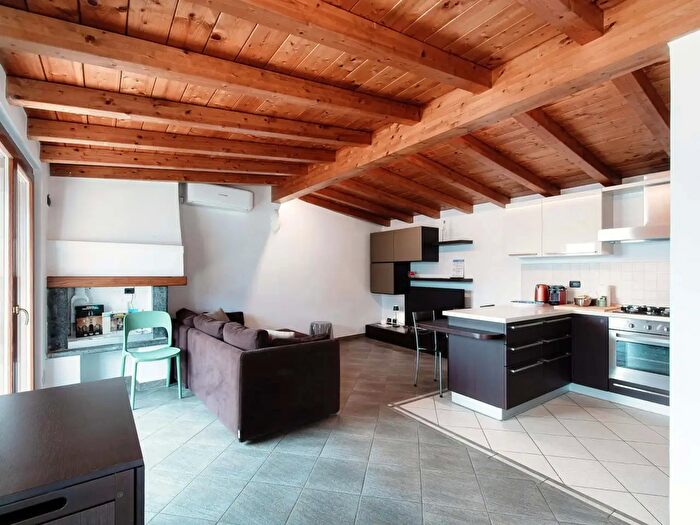 Appartamento monolocale in affitto in Via Colonghera b, Carate Urio