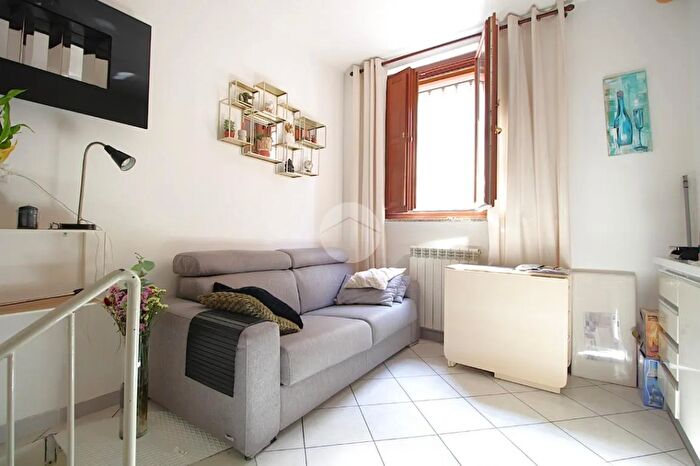 Appartamento bilocale in vendita in Via Varesina, Milano