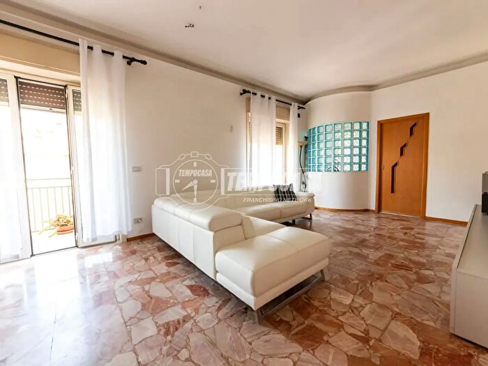 Appartamento con 5 locali in vendita in Via Novaluce Canalicchio, Tremestieri Etneo