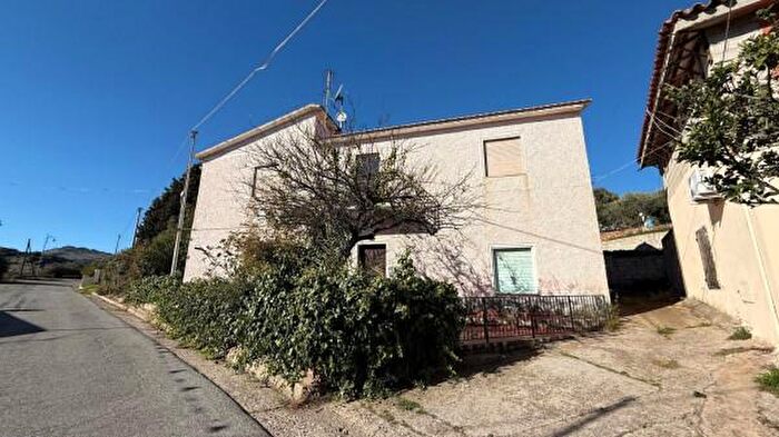 Casa con 5 locali in vendita in Via Alessandro Manzoni, Budoni