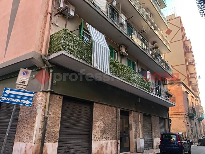Appartamento bilocale in vendita in Via d'Alo' Alfieri, Taranto