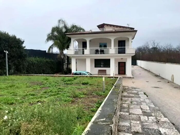 Casa con 6 locali in vendita in Via Rossi Snc, Scisciano