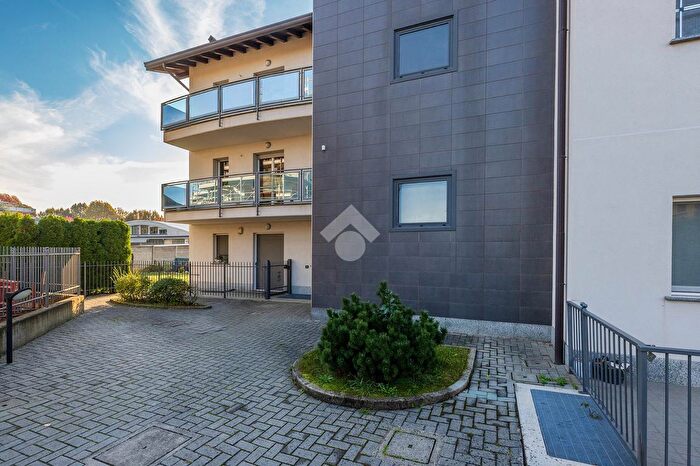 Appartamento trilocale in vendita in Via Monsignor Colombo, Castellanza