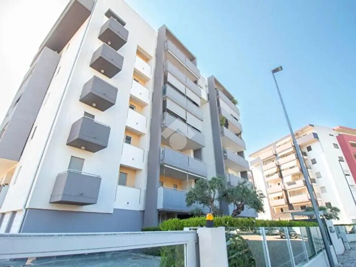 Appartamento trilocale in vendita in Via Giorgio Almirante, Montesilvano