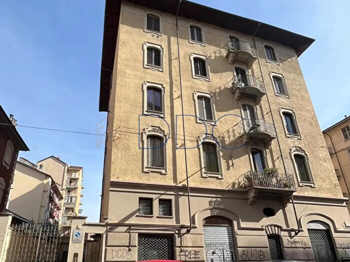 Appartamento in affitto in Via Pesaro, Torino