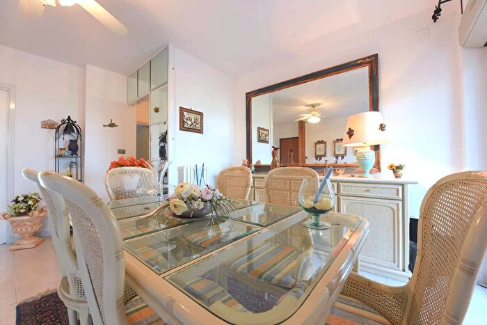 Appartamento trilocale in vendita in Contrada Flavia Fuscaldo, Fuscaldo