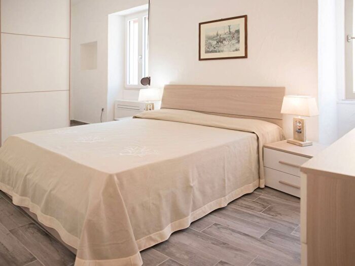 Appartamento bilocale in affitto in Via Maria Teresa, Centro, Santa Teresa Gallura