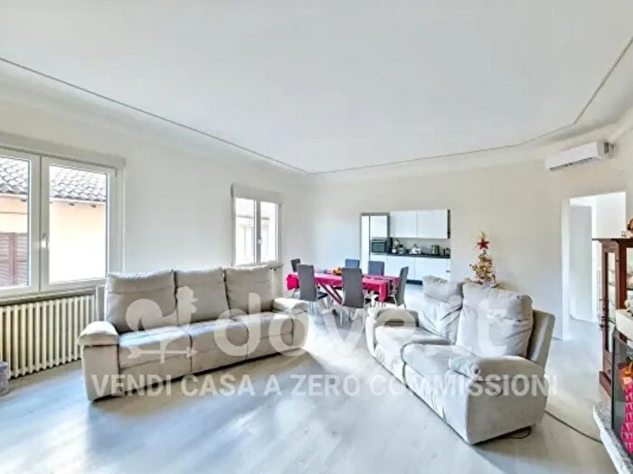 Appartamento trilocale in vendita in Via Goffredo Mameli, Galliate