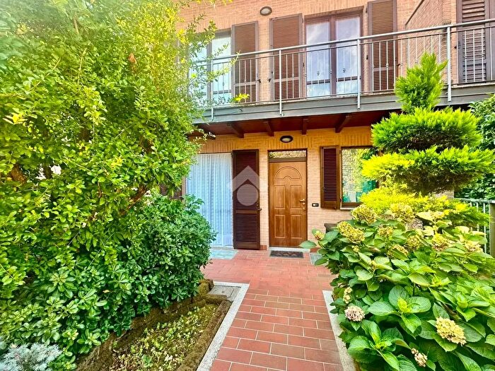 Casa quadrilocale in vendita in Via Locatelli, Martinengo