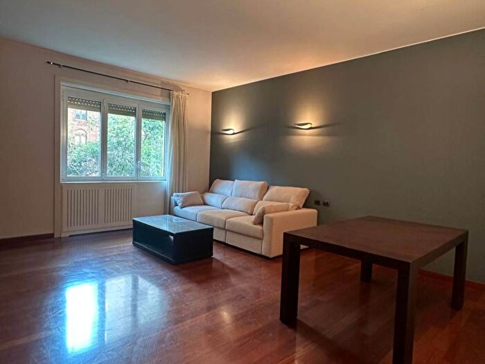 Appartamento bilocale in affitto in Via Vincenzo Monti, Sempione, Milano