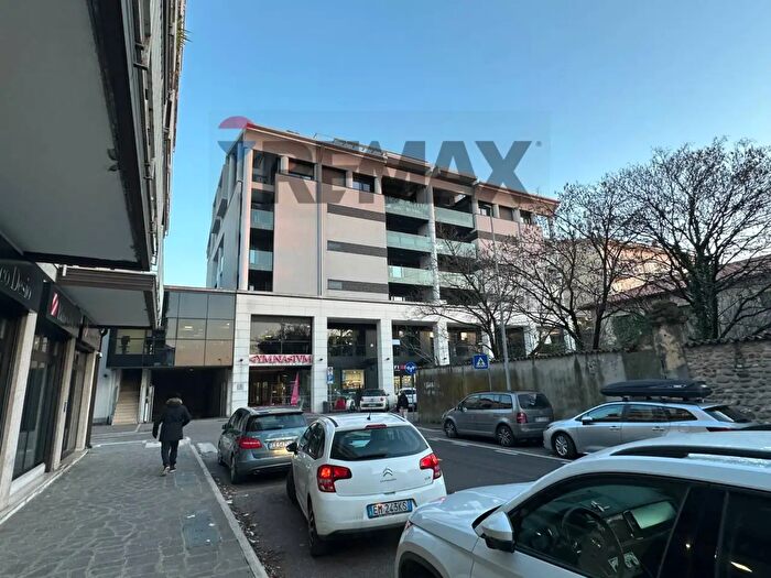 Appartamento trilocale in vendita in Villafranca Di Verona