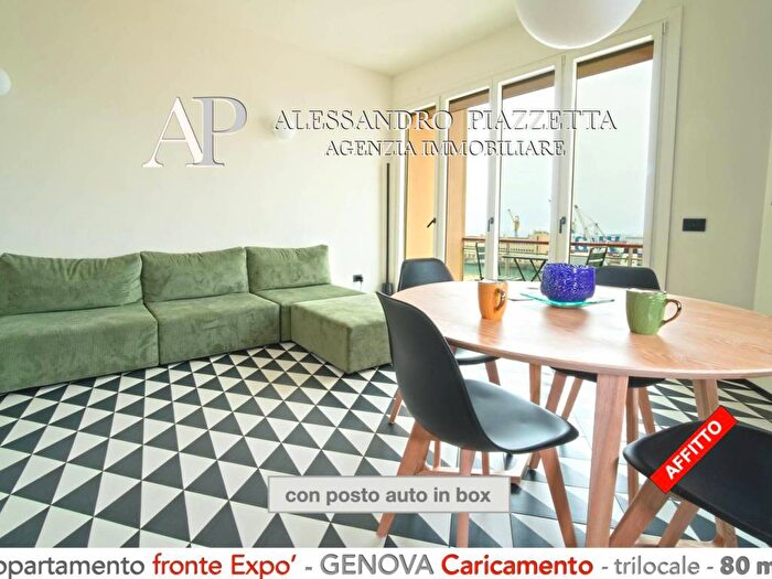 Appartamento trilocale in affitto in Molo, Genova