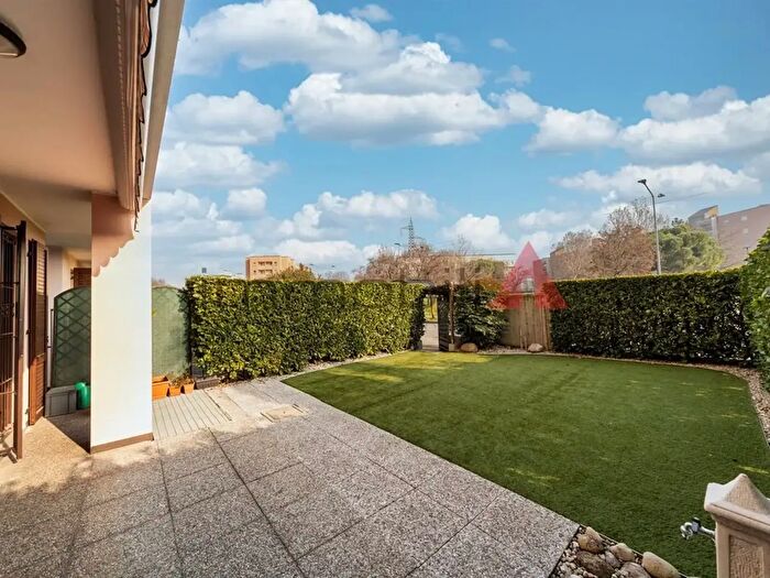 Appartamento trilocale in vendita in Via Andreani, Brugherio