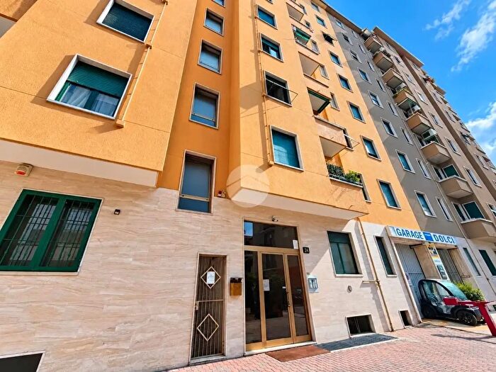 Appartamento bilocale in vendita in Via Carlo Dolci, Milano
