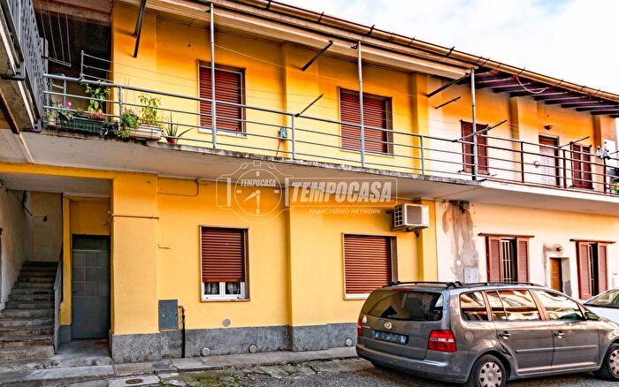 Appartamento bilocale in vendita in Via Dante, Caronno Pertusella