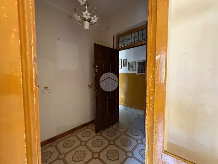 Appartamento trilocale in vendita in Via Gualtiero Offamilio, Palermo