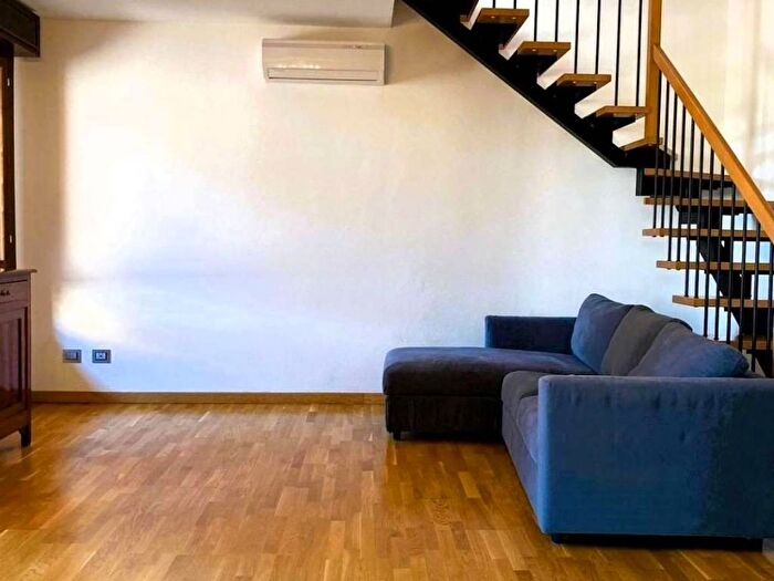 Appartamento quadrilocale in affitto in Via Antonio Cugini, Rosta Nuova, Reggio Emilia