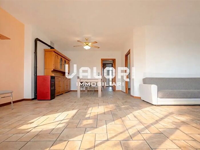 Appartamento trilocale in vendita in Via Ghinotta, Castel Bolognese