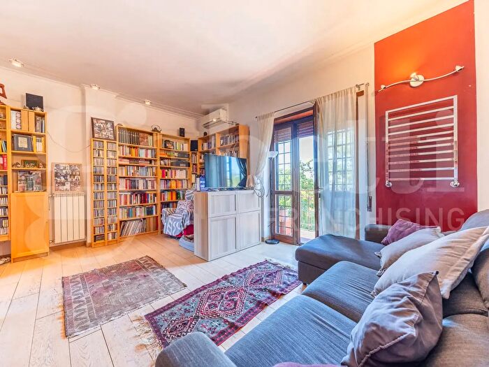 Appartamento trilocale in vendita in Via Cesare Lombroso, Roma
