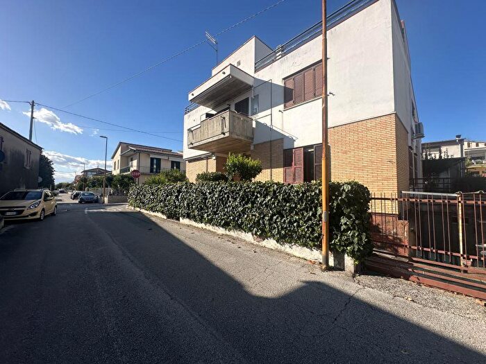 Appartamento quadrilocale in vendita in Via Enrico Fermi, Giulianova