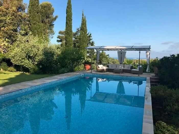 Casa con 9 locali in affitto in Livorno