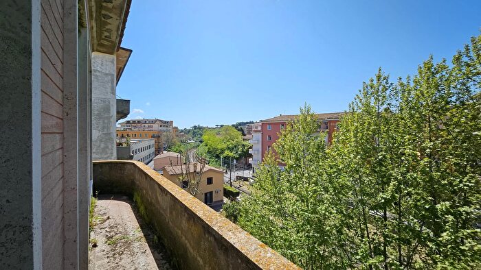 Appartamento trilocale in vendita in Via Domenico Pedacchiola, Bracciano