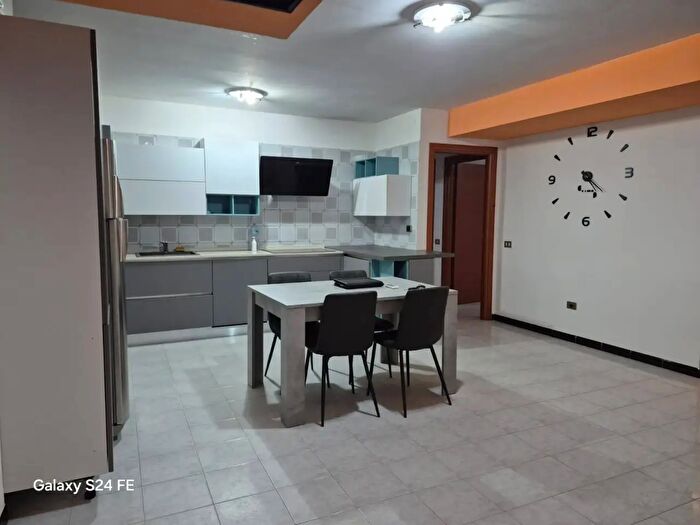 Appartamento quadrilocale in vendita in Piazza IV Novembre, Quartu SantElena