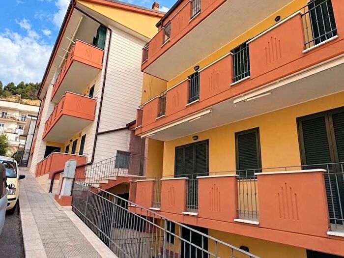 Appartamento quadrilocale in vendita in Via Michele Sabatelli, San Giovanni Rotondo