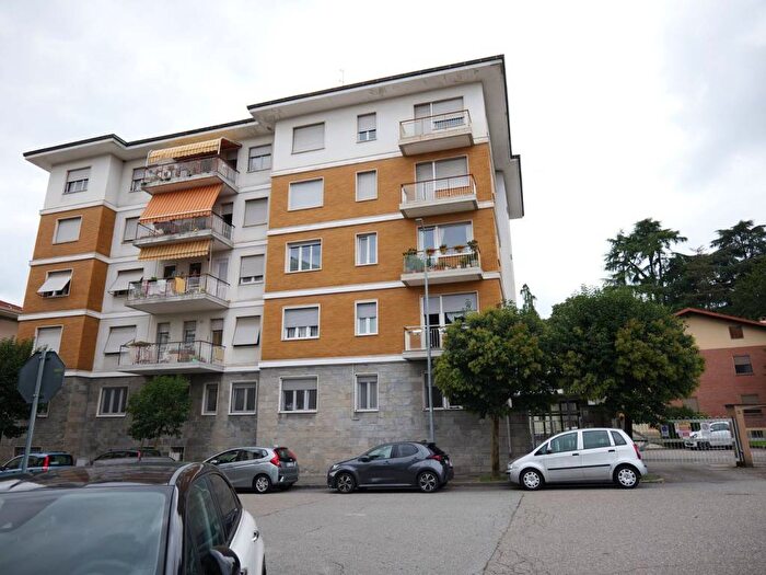 Appartamento trilocale in affitto in Viale Venezia, Chiavazza, Biella