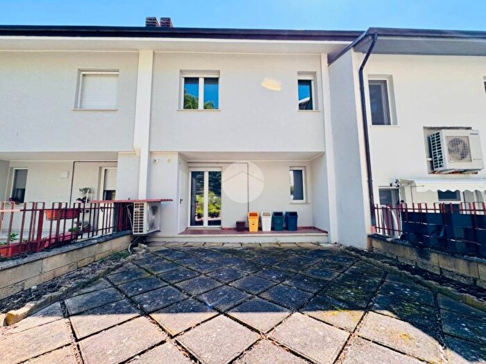 Casa trilocale in affitto in VIA ACCIANO, Torretta Torrione, LAquila