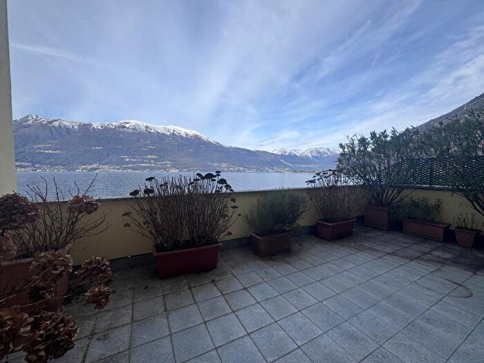 Appartamento trilocale in affitto in SP, Centro, Bellano