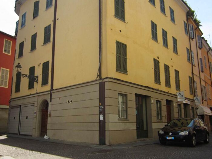Appartamento bilocale in affitto in Borgo del Correggio, Centro Storico, Parma