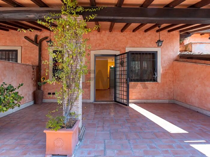 Casa con 5 locali in vendita in Via Flaminia, Morlupo