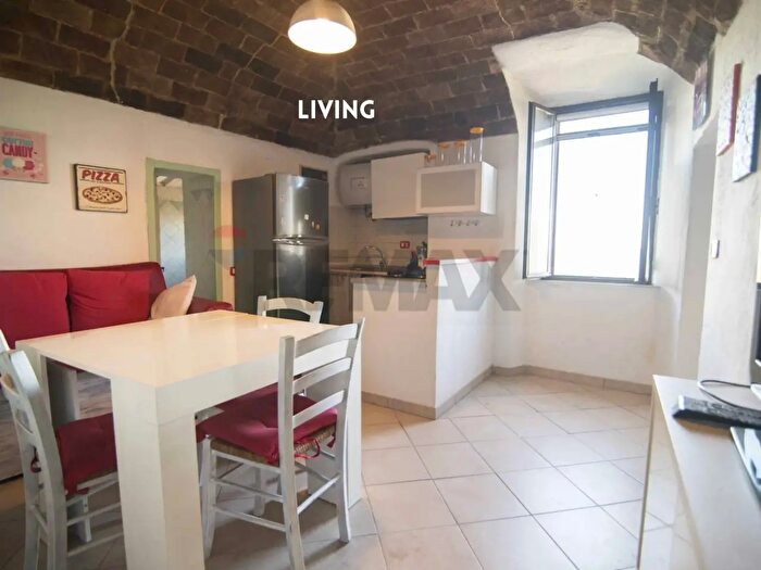 Appartamento trilocale in vendita in Via IV Novembre, Roccastrada