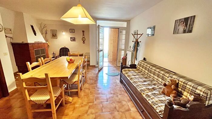 Appartamento trilocale in vendita in Arcinazzo Romano, Arcinazzo Romano