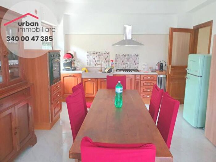 Appartamento con 6 locali in affitto in Via Preturo, LAquila