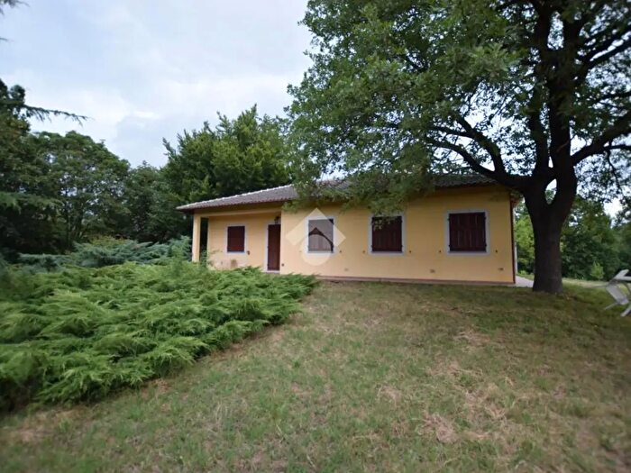 Casa con 5 locali in affitto in Località Fara Nuova, Tassarolo