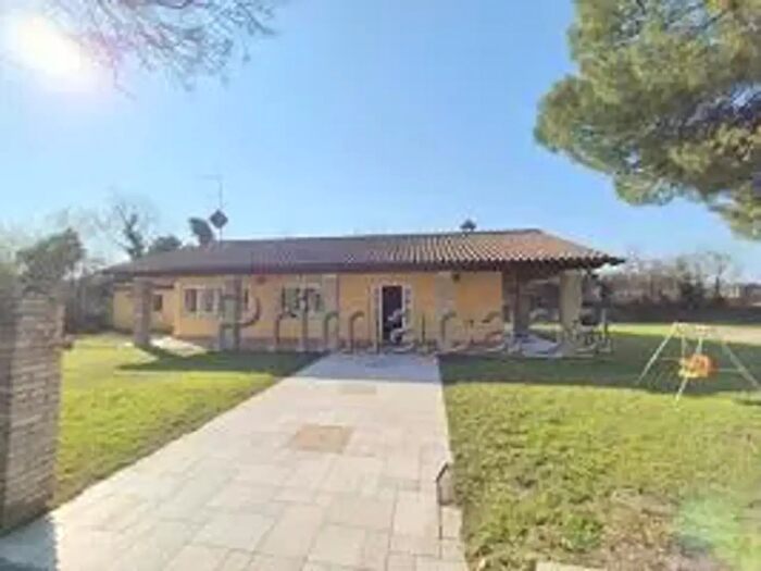 Casa trilocale in vendita in Via Mantovana h, Verona